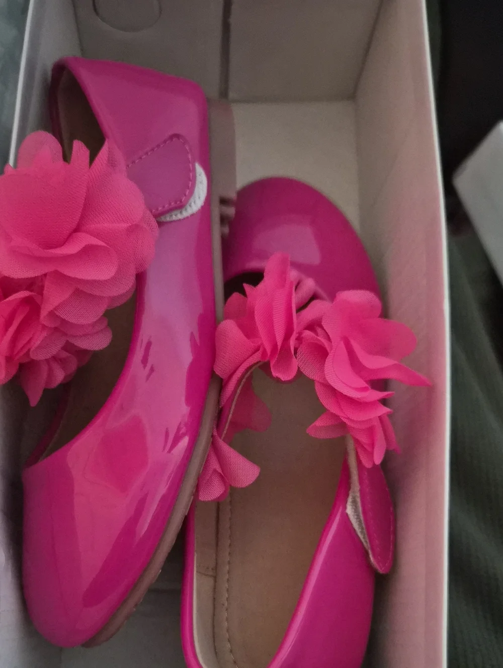 Girls' Bright Pink Patent Flower Ballet Flats